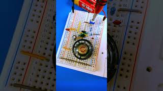 Simple sound generator using NE555 on #breadboard
