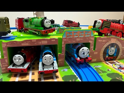 Thomas the Tank Engine (Plarail) ☆ Play on the portable 3D course!