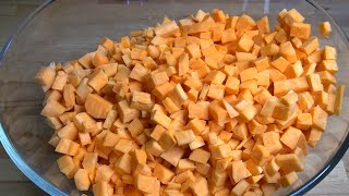 Deep-Fried Sweet Potato WoWo 红薯窝窝, 红薯饼，脆脆香香的，很好吃，比土豆条好吃。