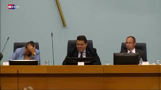 VUKANOVIĆ UPAO U SKUPŠTINU I UPITAO STEVANDIĆA: "SARAJEVO LJUBAVI MOJA...KAKO JE BILO"