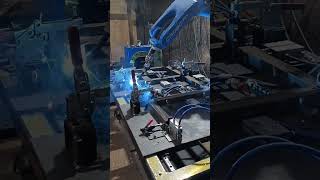 Welding Robot Macine #short #welding#welder #fabrication #weld #weldporn #weldernation #robotwelding