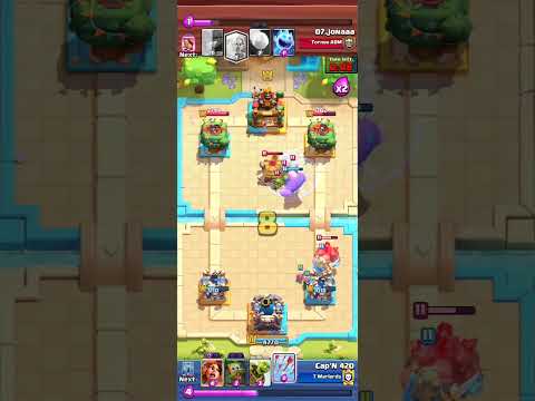 Golem vs Giant faceoff 🗿 #clashroyale #supercell #gaming