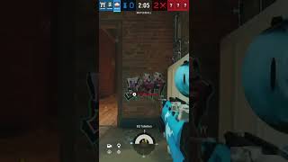IM ALWAYS LAGGING #lagging #lag #bruh #funnymoment #r6fun #r6lag