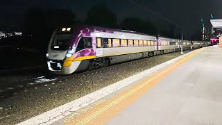 Vline Vlocity 8625 Albury service Middle Footscray