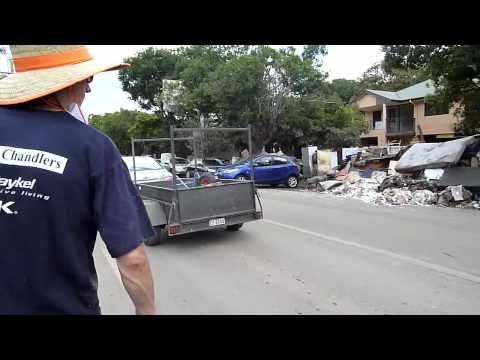 Brisbane (Queensland) Floods - St Lucia Volunteer Day 16.01.11