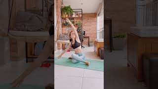 Yoga para força, fluidez e consciência corporal!