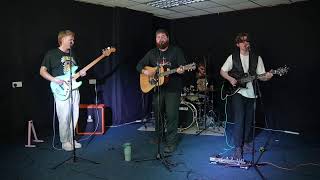 Shed - Sound Check Live @ Future Hits Studio (Contains Strong Language)