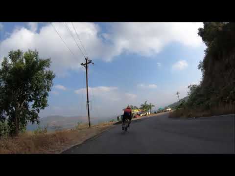 Descends on Lavasa-Temghar Road