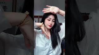 赵露思转手卡点视频太美了 我先拍了#谁用谁好看的特效 #赵露思卡点 #慢动作卡点转手挑战