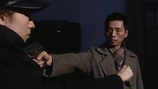 Beauty agent is threatened with a gun, but the next second she becomes the one who kills.