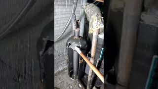 原片在播放清單＞冷氣的知識＞冷氣四大元件（壓縮篇）周邊的構造與原理#冷氣四大元件 #冷氣元件 #儲液瓶 #壓縮