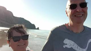 为我们的阿尔加维外籍人士在海洋中快速划桨 | A Quick Paddle For Our Algarve Expats