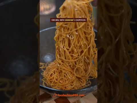 EASY CHINESE CHOWMEIN RECIPE #recipe #cooking #chinesefood #noodles #chowmein #ramen #comfortfood