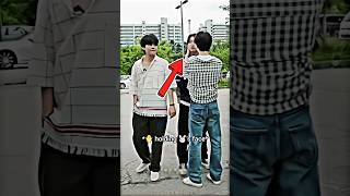 Jungkook noticed 🐰😳 that Taehyung was jealous and upset after seeing them 🐻☹️‼️ #shorts #taekook