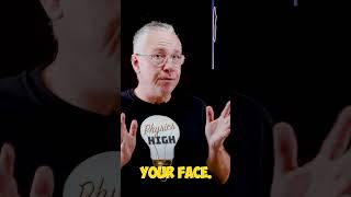 The Simple Physics Law Behind This Viral Mirror Trick