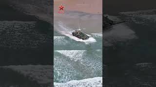 专业上岸！#两栖装甲车 #文化中国行 #military
