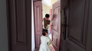 妈妈教育孩子竟然遭到残忍的报复，太寒心了！#funny#萌娃#教育#cute