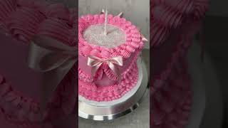 💕 Would you love a cake that shines like this?✨ #CakeMagic#cakedecorating #glittercake#cakeshorts