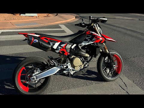 Wobbly handlebars on the Ducati Hypermotard 698 Mono RVE !! How to fix !!! 🍝￼