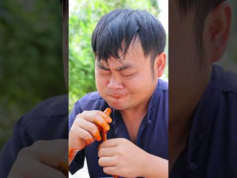 Song Song challenges eating spicy lamb sausages#chinesecuisine   #mukbang   #food