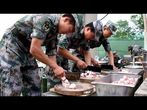 新兵入伍第一頓吃什麽，退伍前最後一頓又吃什麽？其實都很簡單