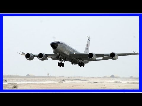 美國空軍一架飛機在克里米亞海岸進行偵查