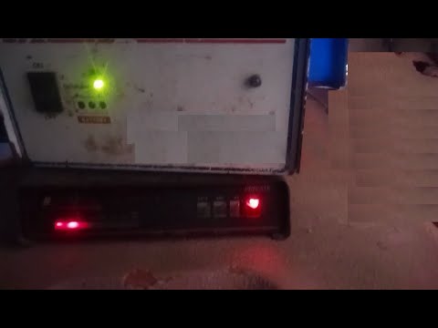 MPPT SOLAR CHARGE CONTROLLER FV  1/2