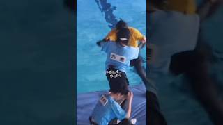 bailu zhou shen playing around, li yunrui becomes collateral damage - keep running s13