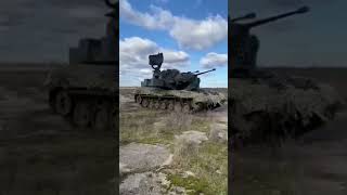 German ZSU "Gepard" warming up beforeworking at the front 🇺🇦