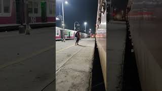 कोन्से स्टेशन से प्रस्थान ले राय हे ये ट्रेन  #IncredibleIndianRailways #RailwaysOfIndia #IndianRail