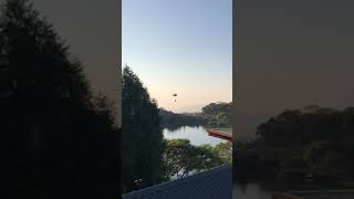 空勤總隊的黑鷹載水