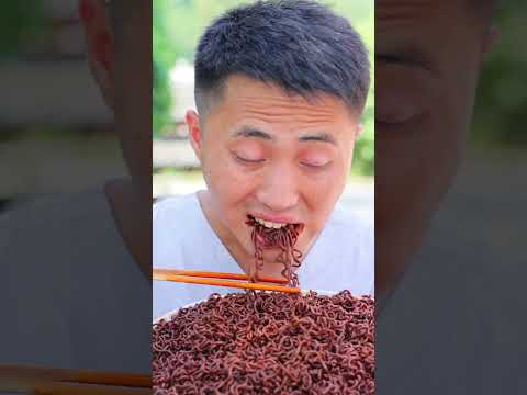 Songsong tricked Ermao into eating Ghost Pepper Noodles🔥  #chinesecuisine #mukbang #food