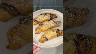 viral nutella crescent rolls recipe 🍫🥐 #shorts #recipe #nutella #easydessert #easyrecipe #dessert
