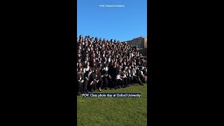 Class photo day at Oxford University 🎓