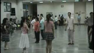 土風舞-東倒西歪(美國)