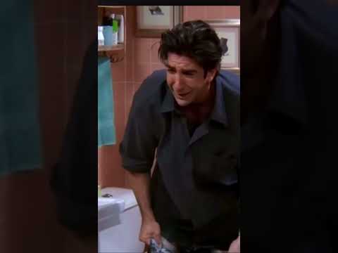 F.R.I.E.N.D.S When joey’s help goes wrong! Poor Ross!!!😅😅 #friends #joey #ross #funny