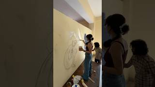 Paint a MURAL with me 🌟( sab jagah color hi color lga diya 🙂‍↕️🤧).  #artvlog #muralproject #art