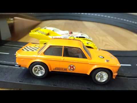 Märklin Sprint 1409 with BMW 2002 in action (Märklin 1323)