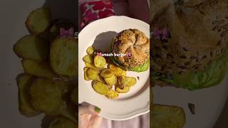 Smash burger #girldinner 🥰 #smashburger #burger #hamburger #recept #jednoducherecepty