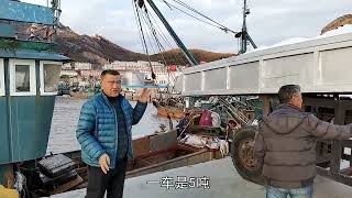 渔船安装求救系统，安全出海到底有多重要？媳妇码头不舍送行 #捕鱼 #出海  #大海  #赶海