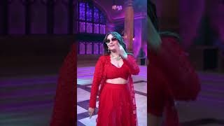 Madhuri Dixit on gulabi sari song❤️ madhuridixit #madhuridixitnene #madhuridixitarabfc#madhuridixit
