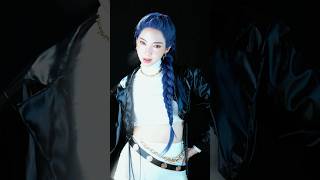 One of the girls for once 🤭 #kpop #kpopdemonhunters #kdh #rumi #rumicosplay #cosplay #huntrix