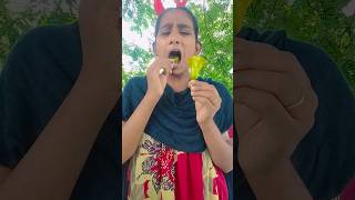 eats chili peppers,😨🤯 papayas, lizards inafunnyway15K#shortsand😦😏🙂🤢