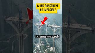 ¡Mira Cómo China Construye Pilares Gigantes Sobre el Abismo de las Montañas!