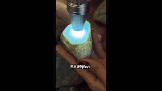 从宫廷到民间：明清翡翠的传奇旅程