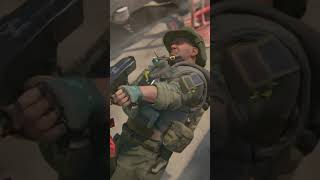 AIMBOT vs WALLHACK - co lepsze? #shorts