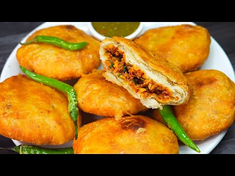 Bazaar wali Crispy Chicken Kachori | Ramzan Special Qeema Kachori Recipe | Iftar Party Recipes