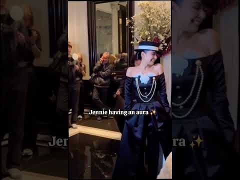 Jennie having an aura #shortsvideo #blackpink #blackpinkshorts ##jennierubyjane #jenniekim #metgala