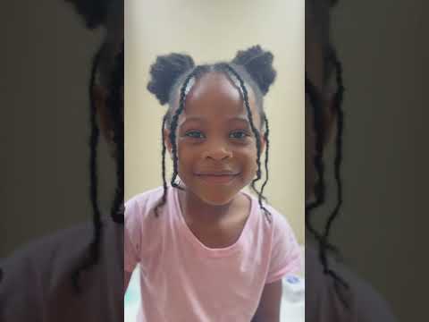 What do you guys think of Miya's hair style?? #trending #parenting #girlswithlocs #kidswithlocs