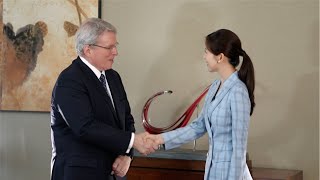 Phoenix TV Anchor Nancie Zhu Talks with Declan Kelleher. 风云对话主持人朱梓橦对话欧洲政策中心理事会主席戴克澜。